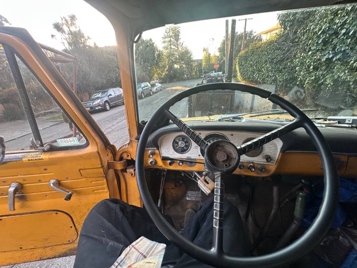 Ford-n600-1965-yellow-4