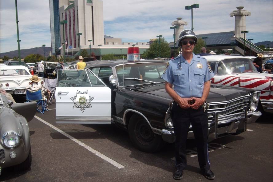 Ford-police-car-1967-black-1