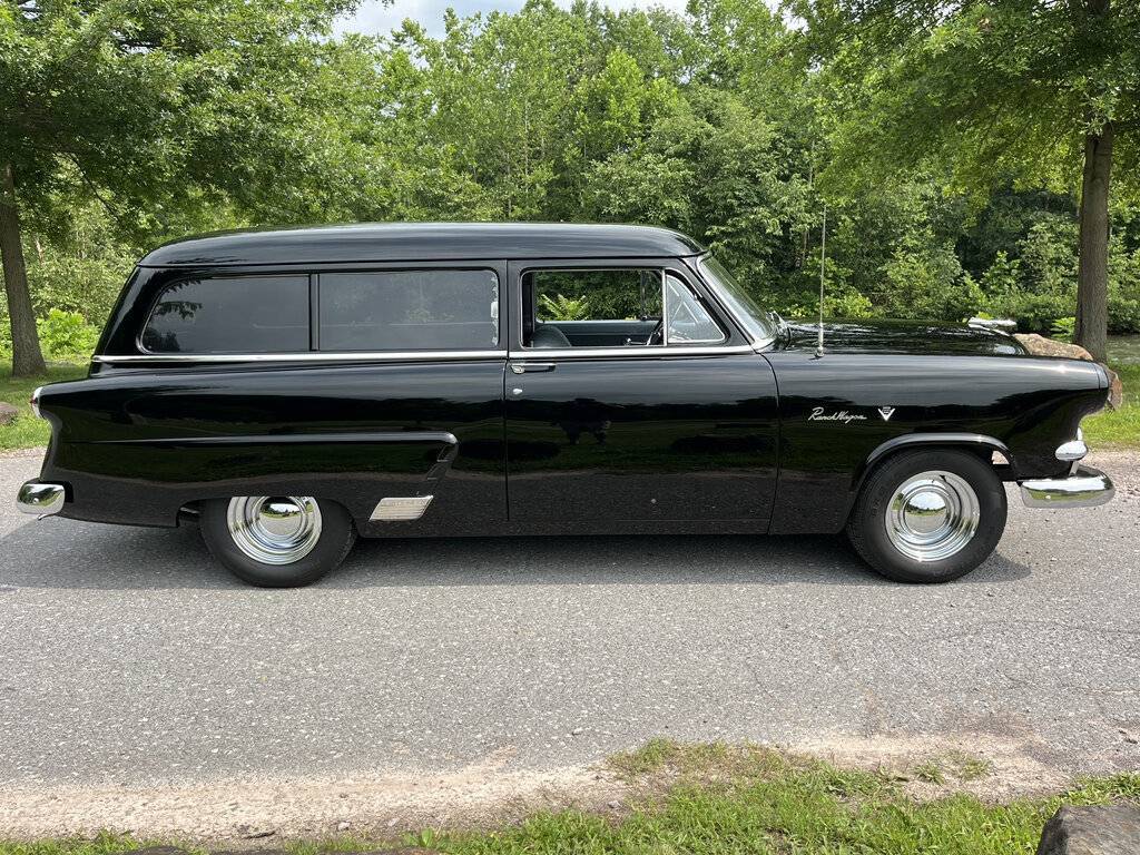 Ford-ranch-wagon-1953-black-1