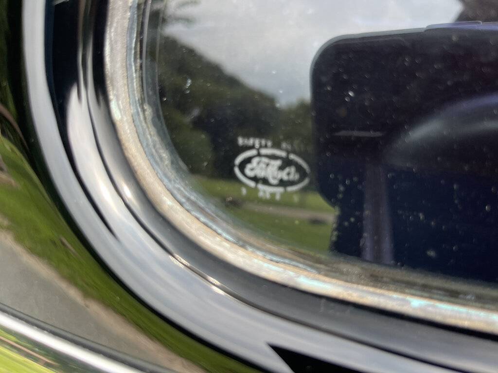 Ford-ranch-wagon-1953-black-21