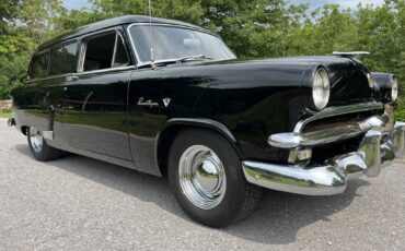Ford-ranch-wagon-1953-black