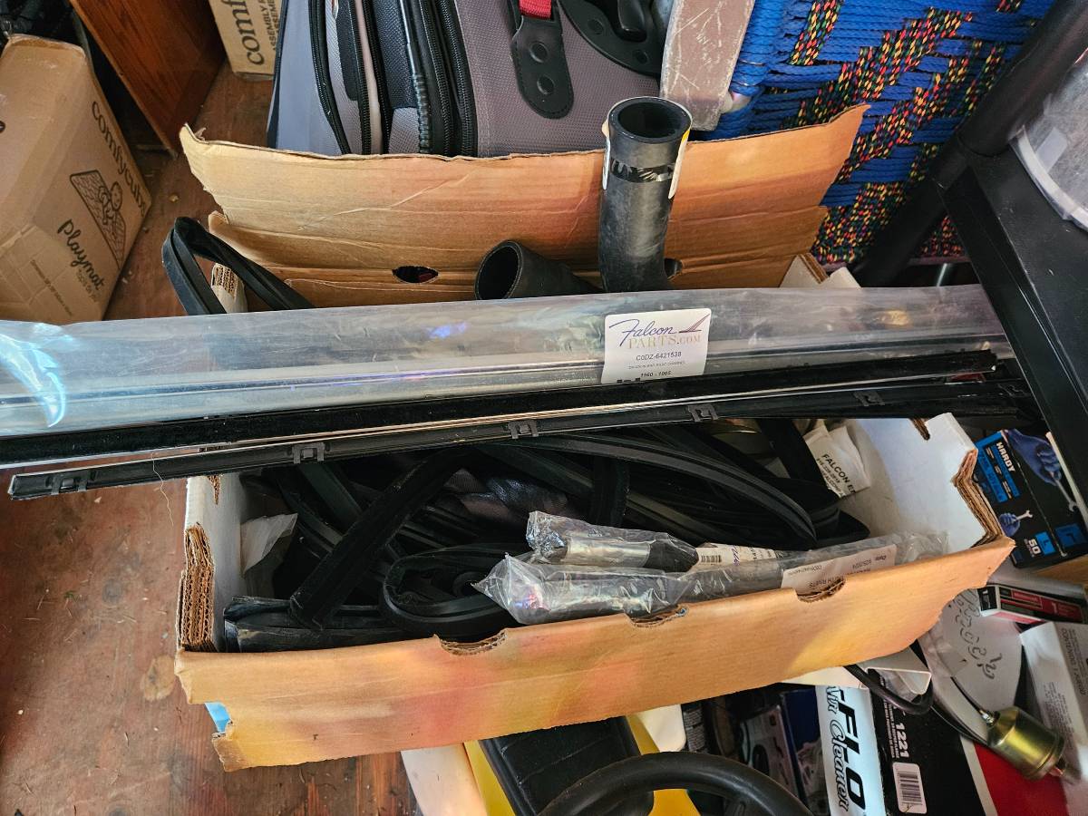 Ford-ranchero-1965-red-14