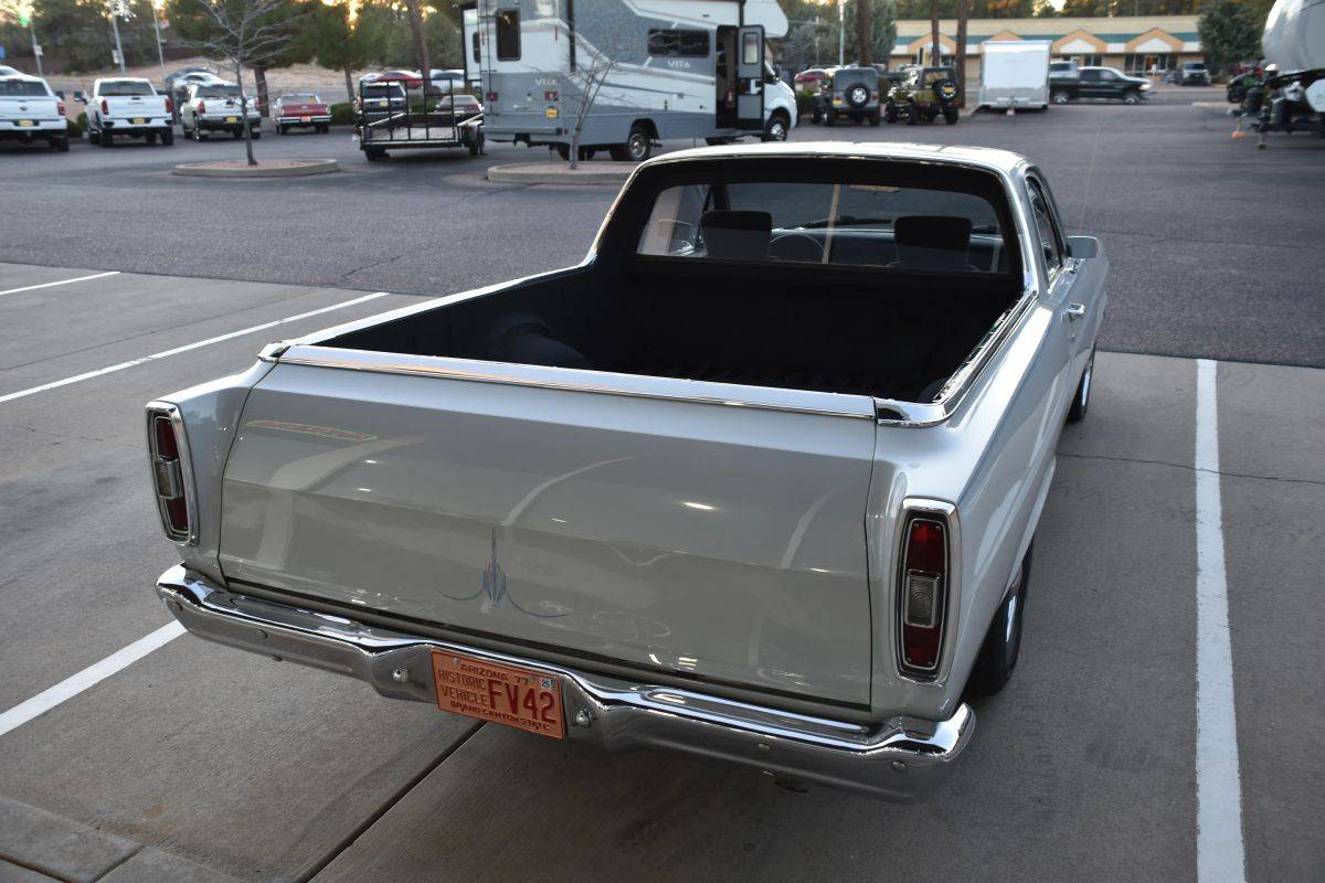 Ford-ranchero-1966-custom-4