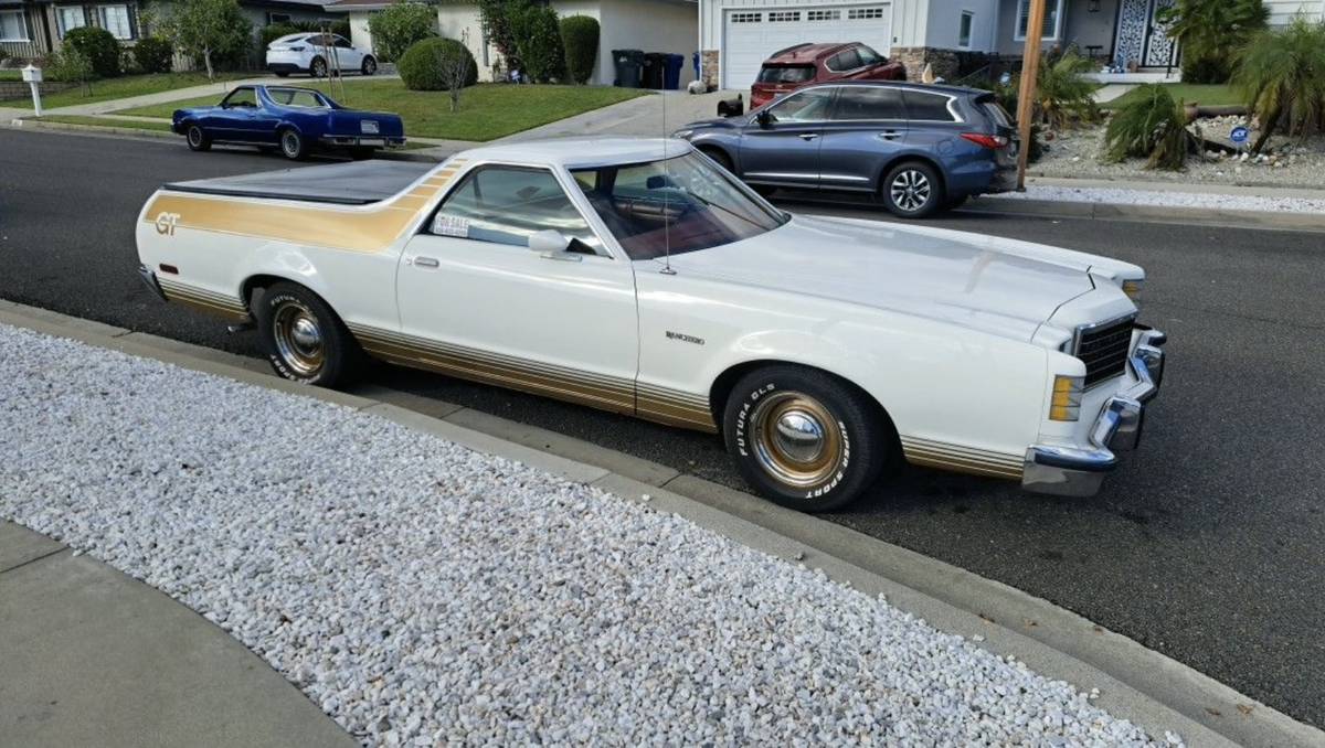 Ford-ranchero-gt-1978-white-10