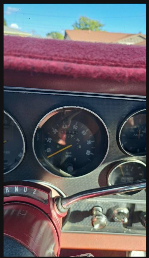 Ford-ranchero-gt-1978-white-2