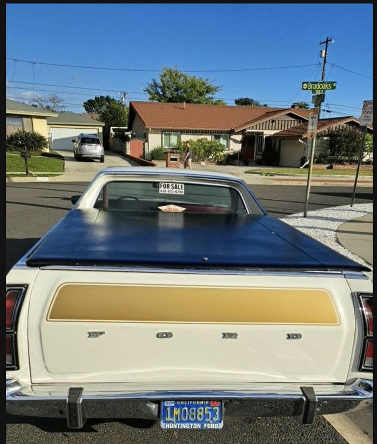 Ford-ranchero-gt-1978-white-5