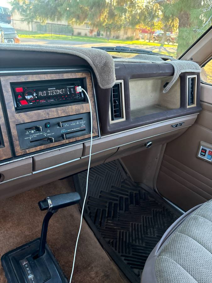 Ford-ranger-1988-brown-1