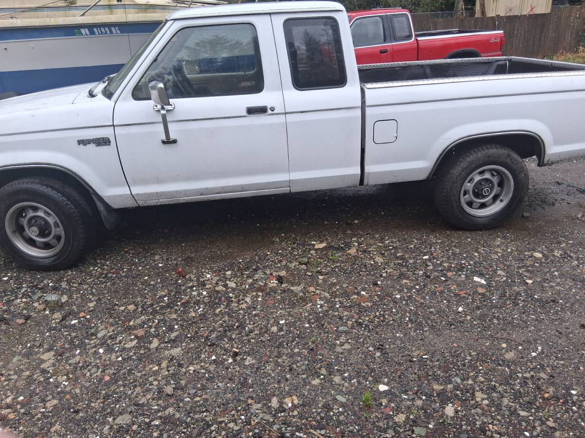 Ford-ranger-1992-white