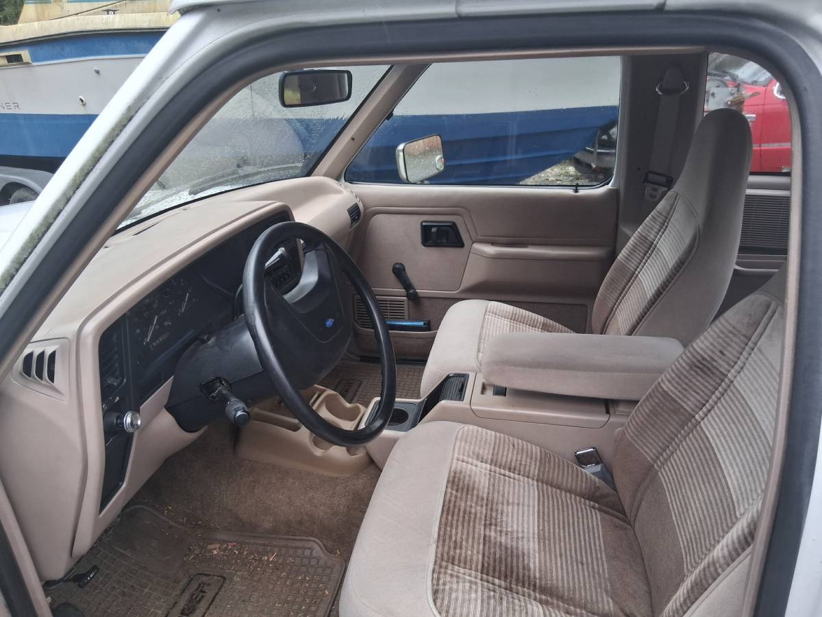 Ford-ranger-1992-white-4