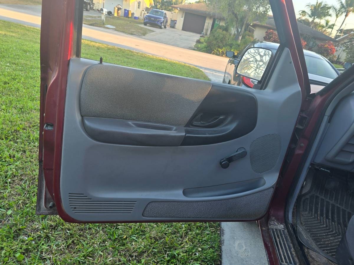 Ford-ranger-1993-red-18