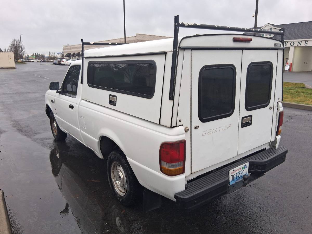 Ford-ranger-1993-white-1