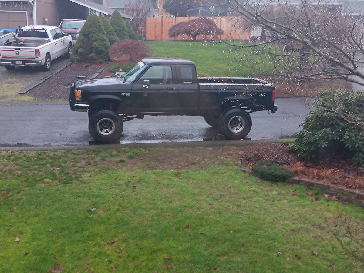 Ford-ranger-4x4-1989-black-2