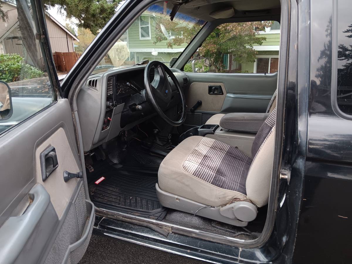 Ford-ranger-4x4-1989-black-3