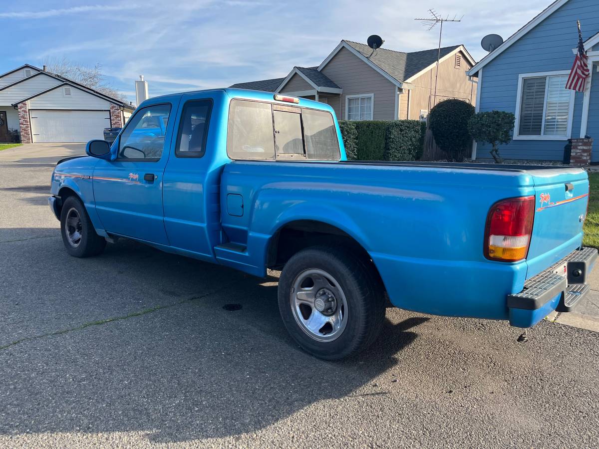 Ford-ranger-splash-1996-blue