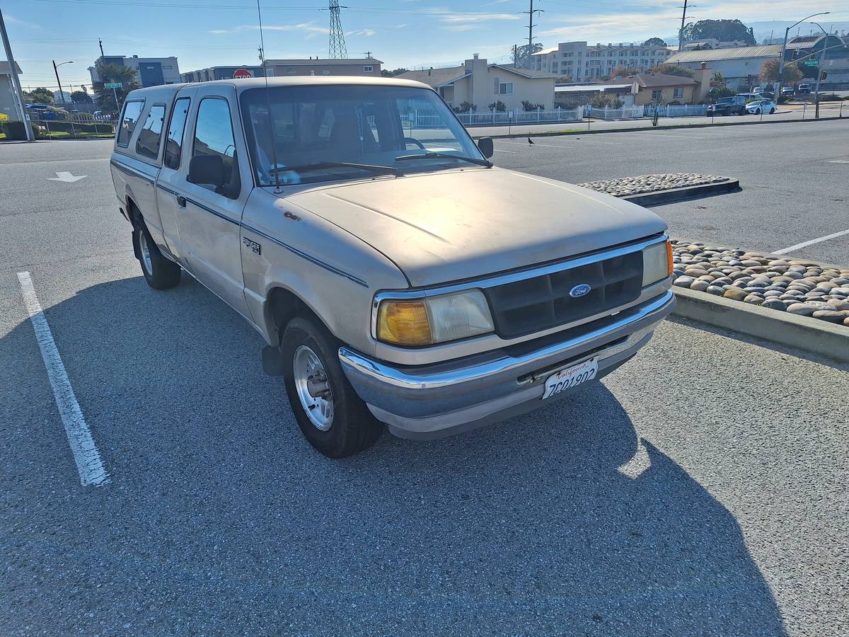 Ford-ranger-xlt-1964-brown-2
