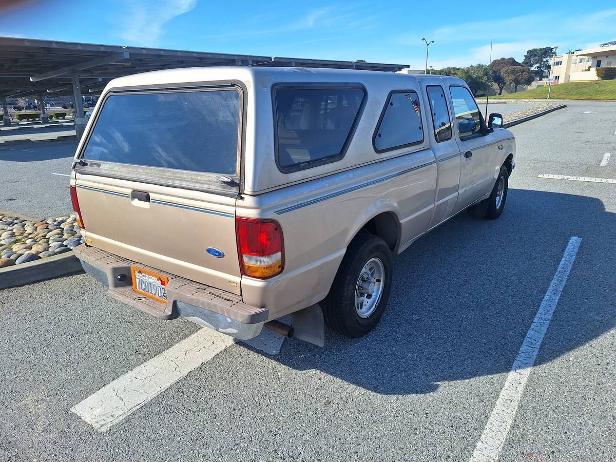 Ford-ranger-xlt-1964-brown-3