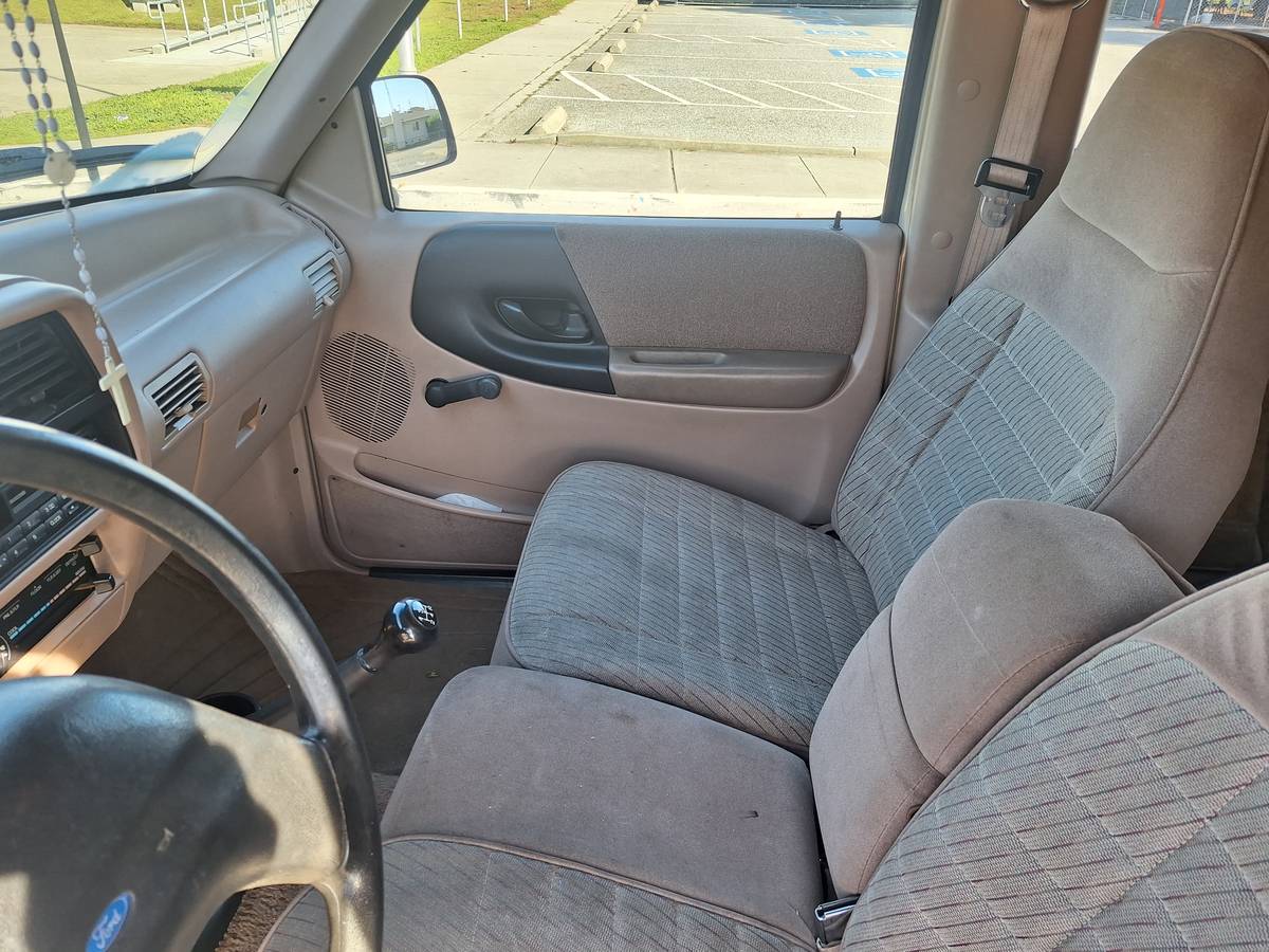 Ford-ranger-xlt-1964-brown-4