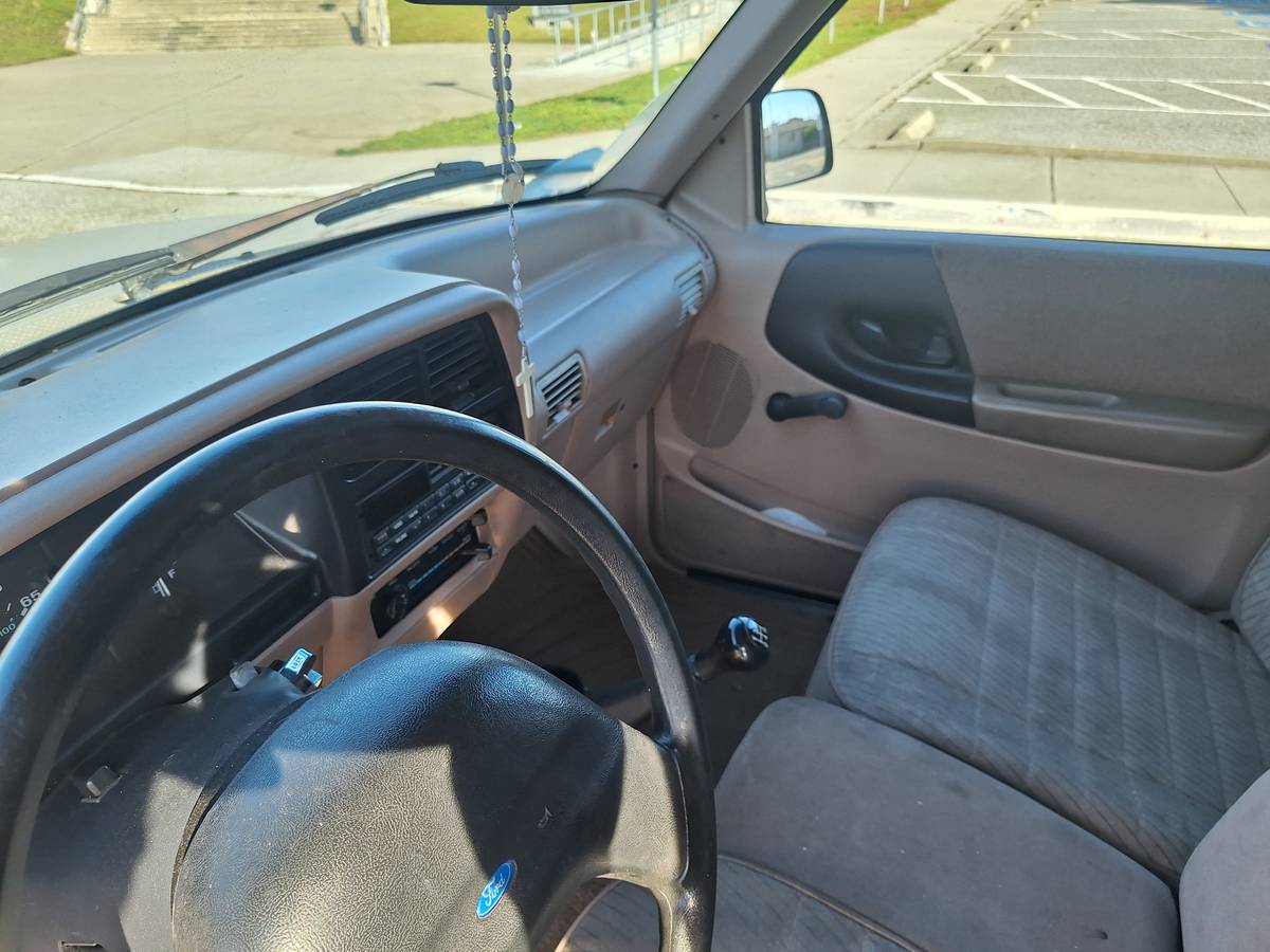 Ford-ranger-xlt-1964-brown-6