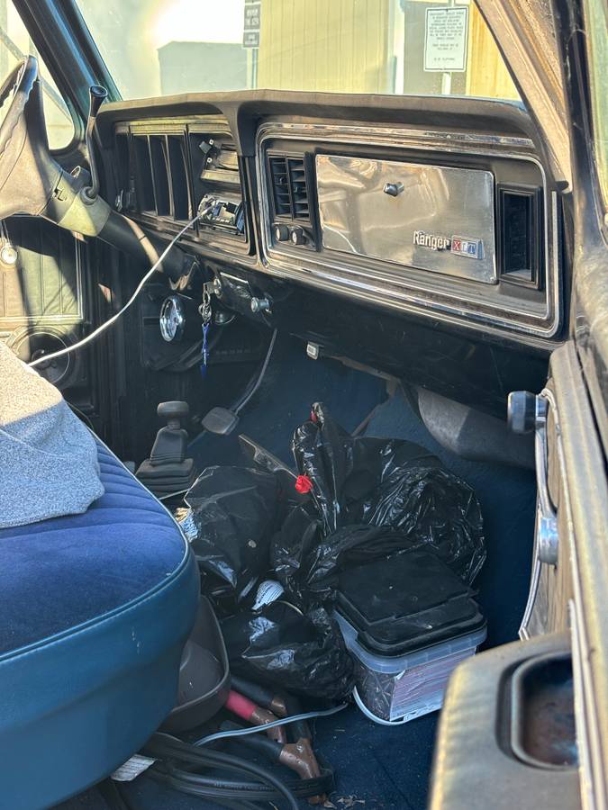 Ford-ranger-xlt-1974-white-19