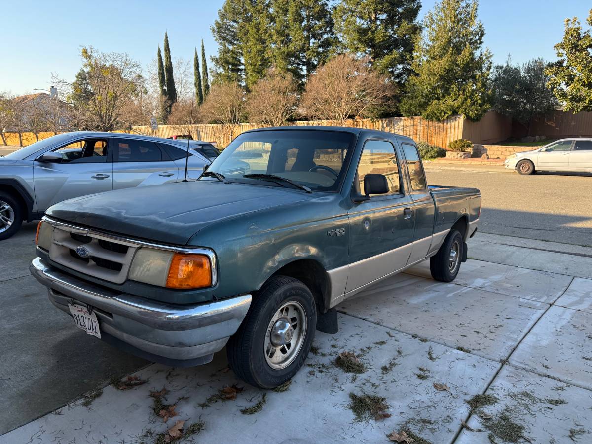 Ford-ranger-xlt-1996-green-1