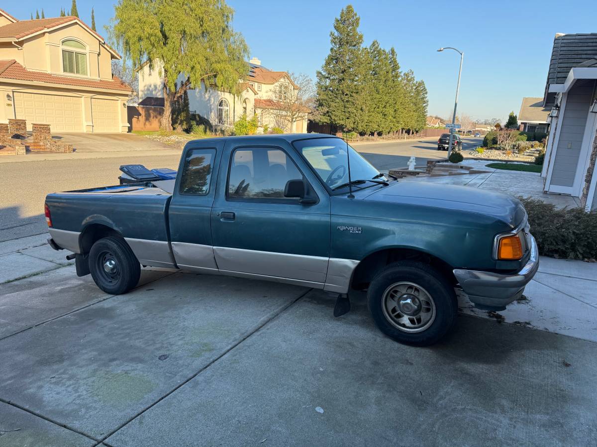 Ford-ranger-xlt-1996-green