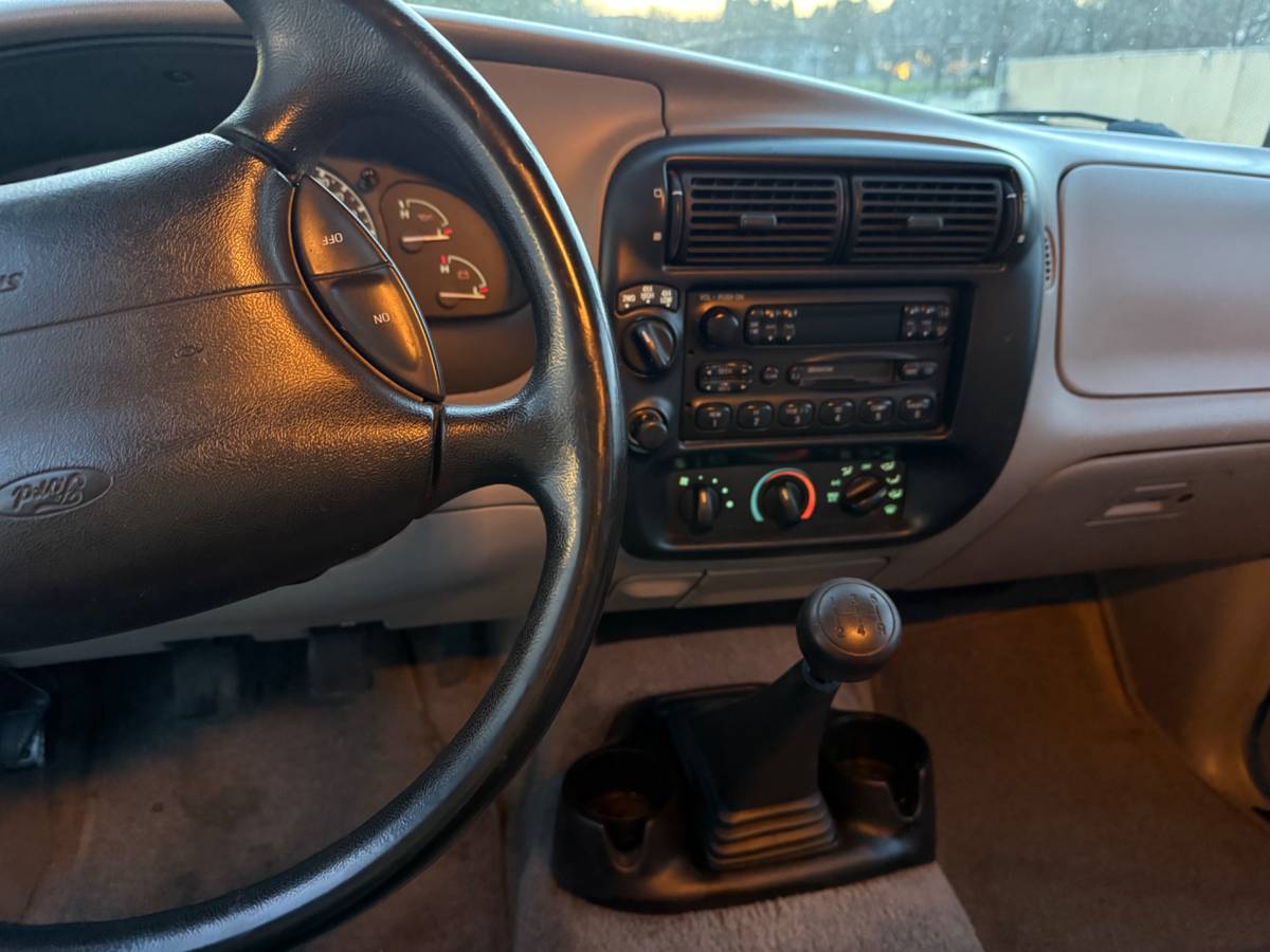 Ford-ranger-xlt-4x4-1995-green-17