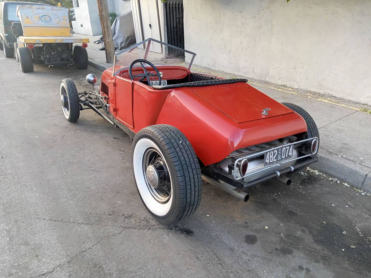 Ford-roadster-1926-red-11