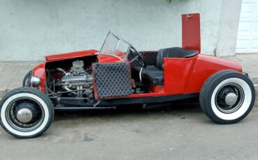 Ford-roadster-1926-red-17
