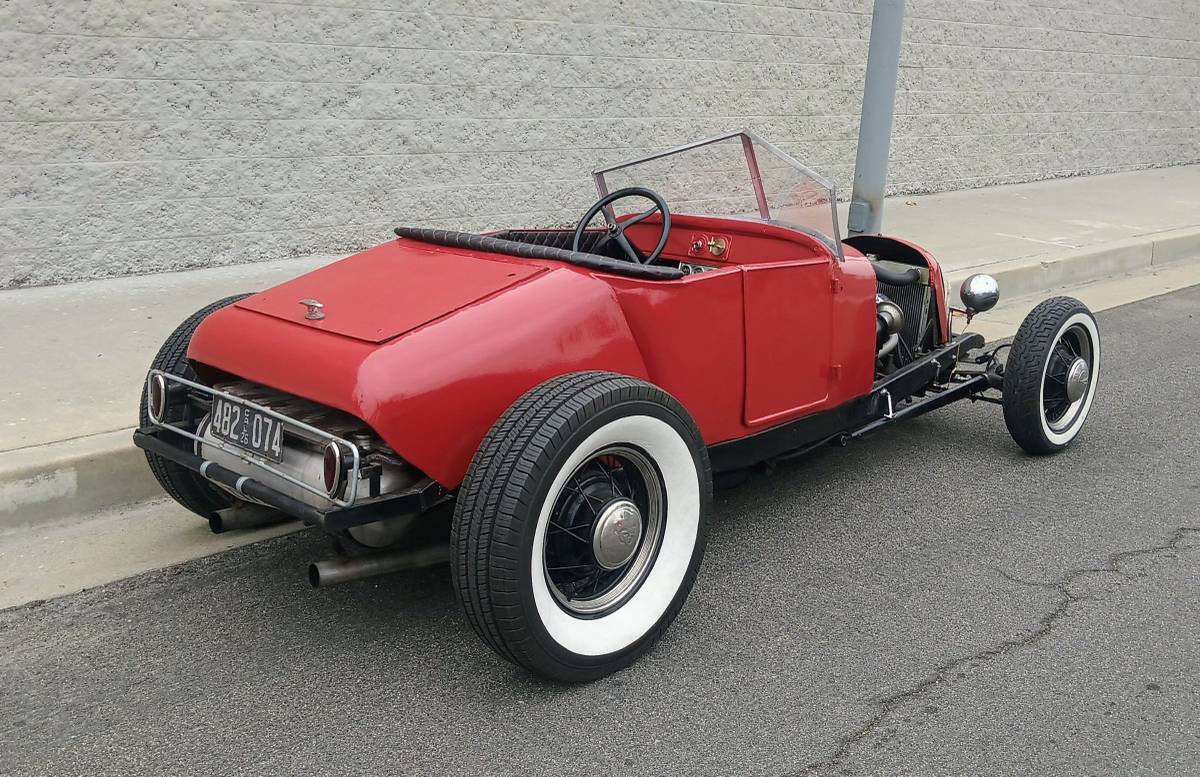 Ford-roadster-1926-red-2