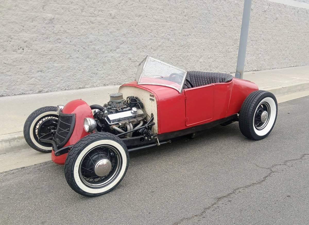 Ford-roadster-1926-red-3