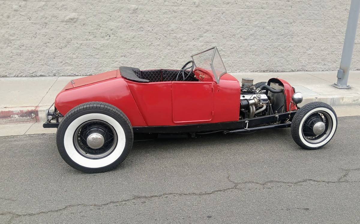 Ford-roadster-1926-red-32