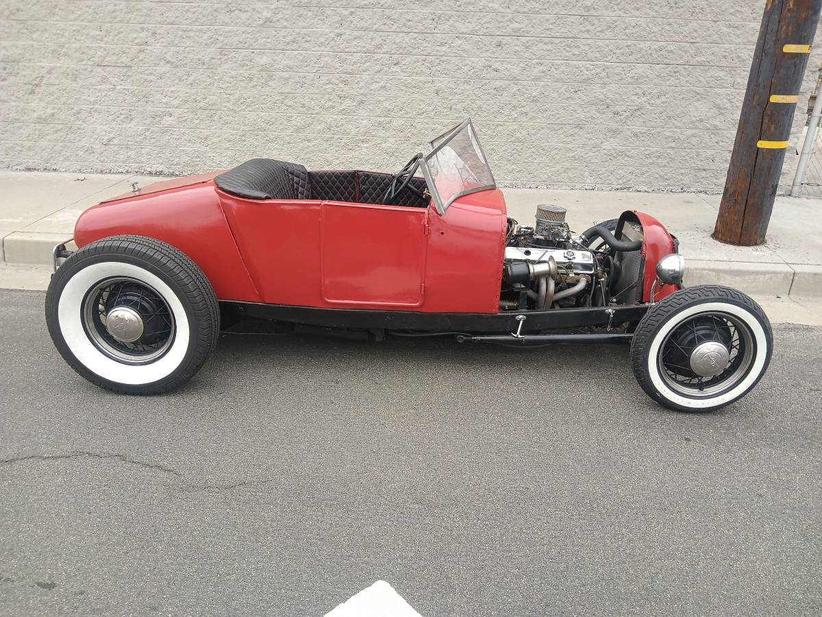 Ford-roadster-1926-red-45