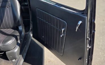 Ford-sedan-1934-black-14