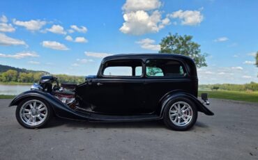 Ford-sedan-1934-black