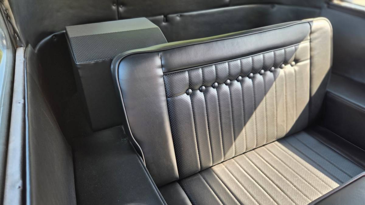 Ford-sedan-1934-black-5