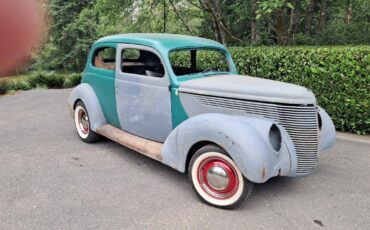 Ford-sedan-1938-green-2