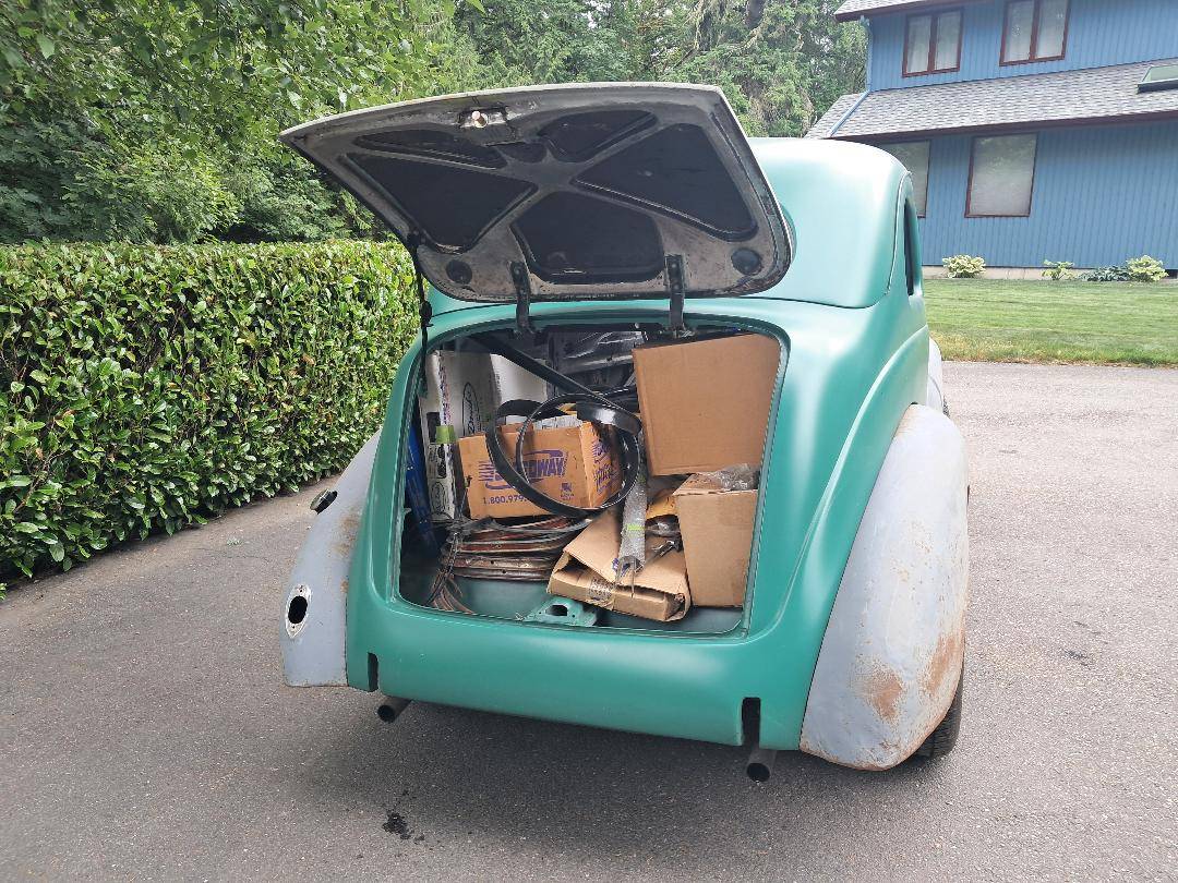 Ford-sedan-1938-green-6