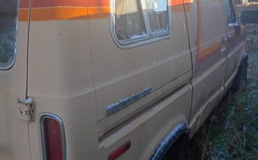 Ford-short-van-readycamp-1978-yellow-2