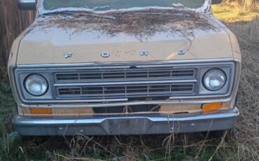 Ford-short-van-readycamp-1978-yellow