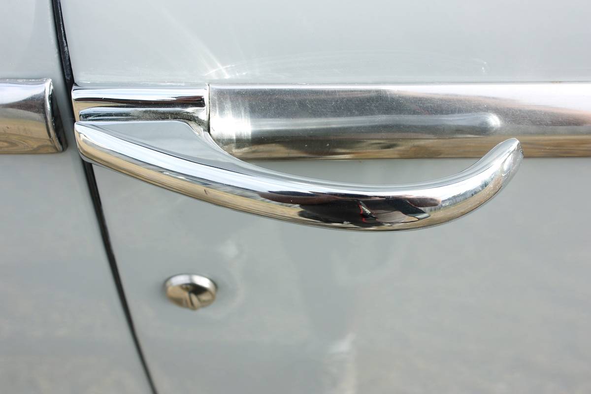 Ford-super-deluxe-coupe-1947-grey-10