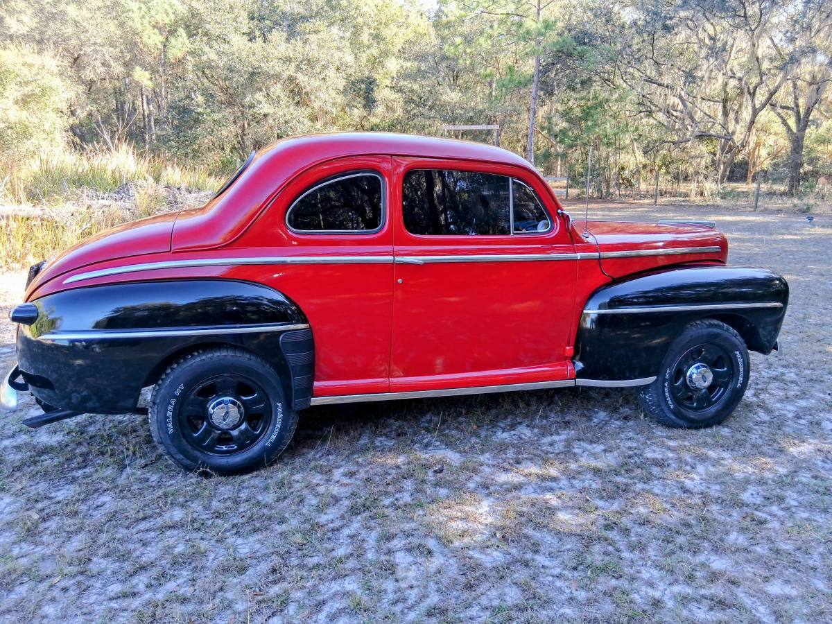 Ford-super-deluxe-coupe-1948-red