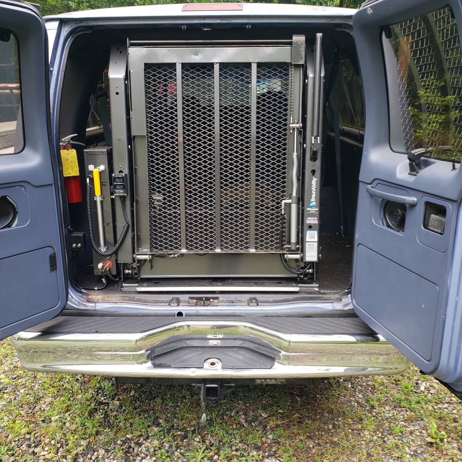 Ford-super-wagon-1995