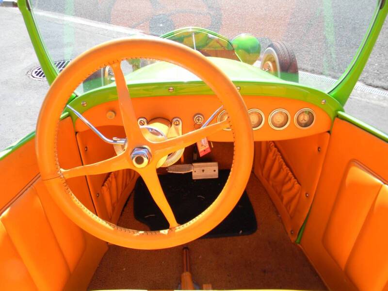 Ford-t-bucket-1927-custom-11