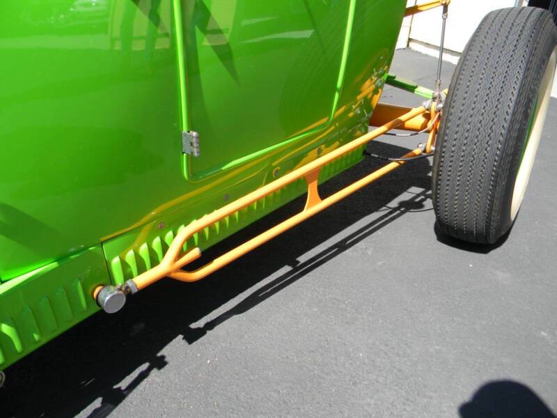 Ford-t-bucket-1927-custom-16