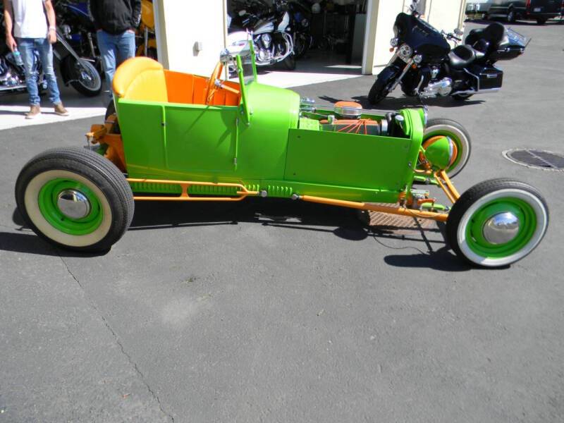 Ford-t-bucket-1927-custom-2