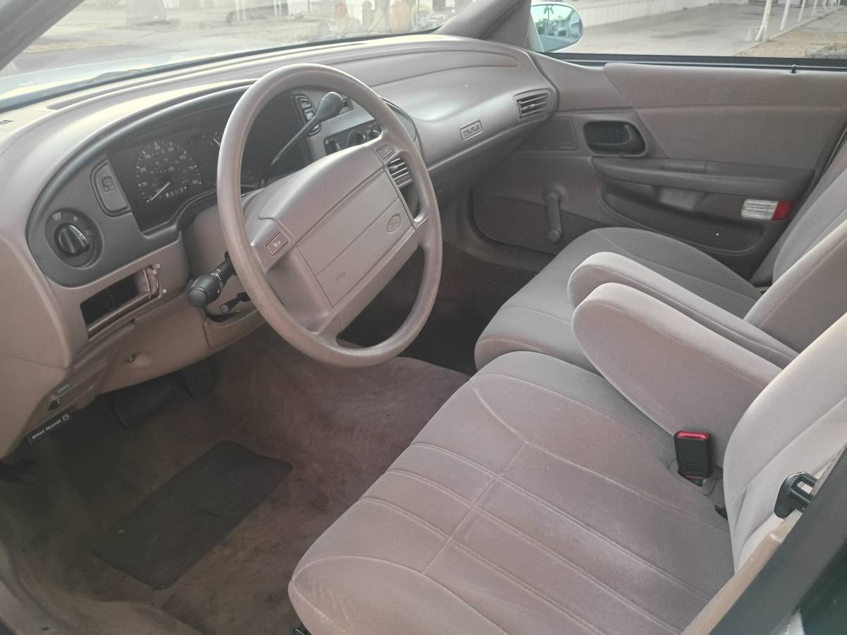 Ford-taurus-1993-6