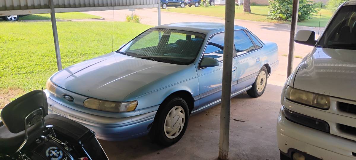 Ford-taurus-1994-blue