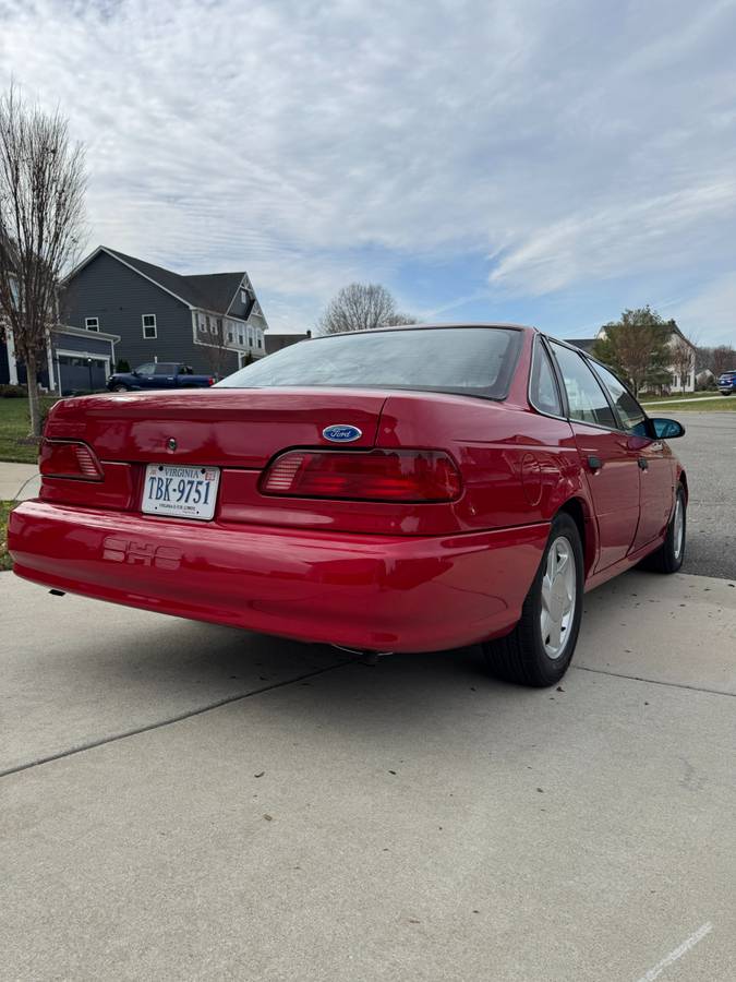 Ford-taurus-sho-1992-red-1