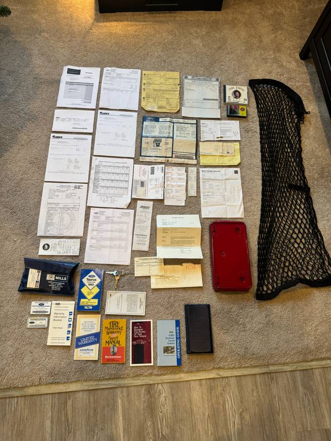 Ford-taurus-sho-1992-red-9