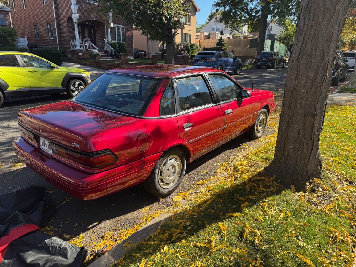 Ford-tempo-gl-1993-red-5